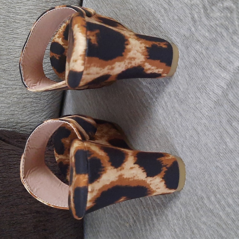 Leopard Print - Picture 6 of 8